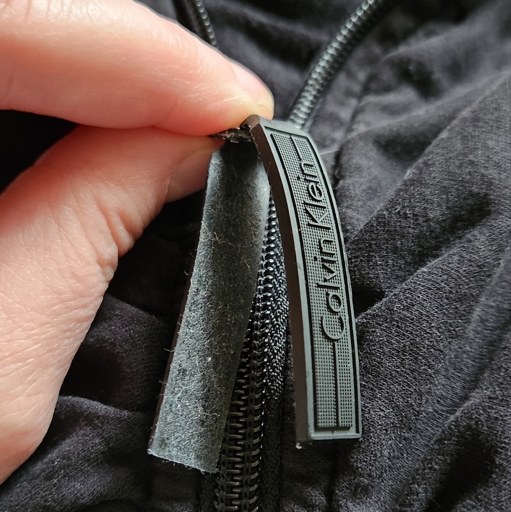 Calvin Klein zip up sweatshirt, size X-large, color black - Picture 4 of 6